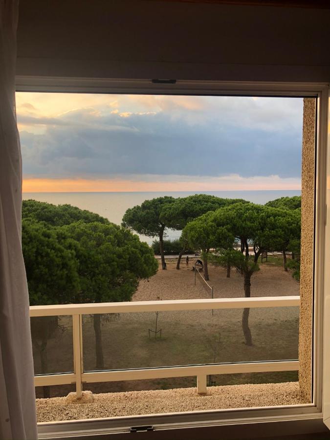 Apartment Direkt Am Strand บลาเนส ภายนอก รูปภาพ