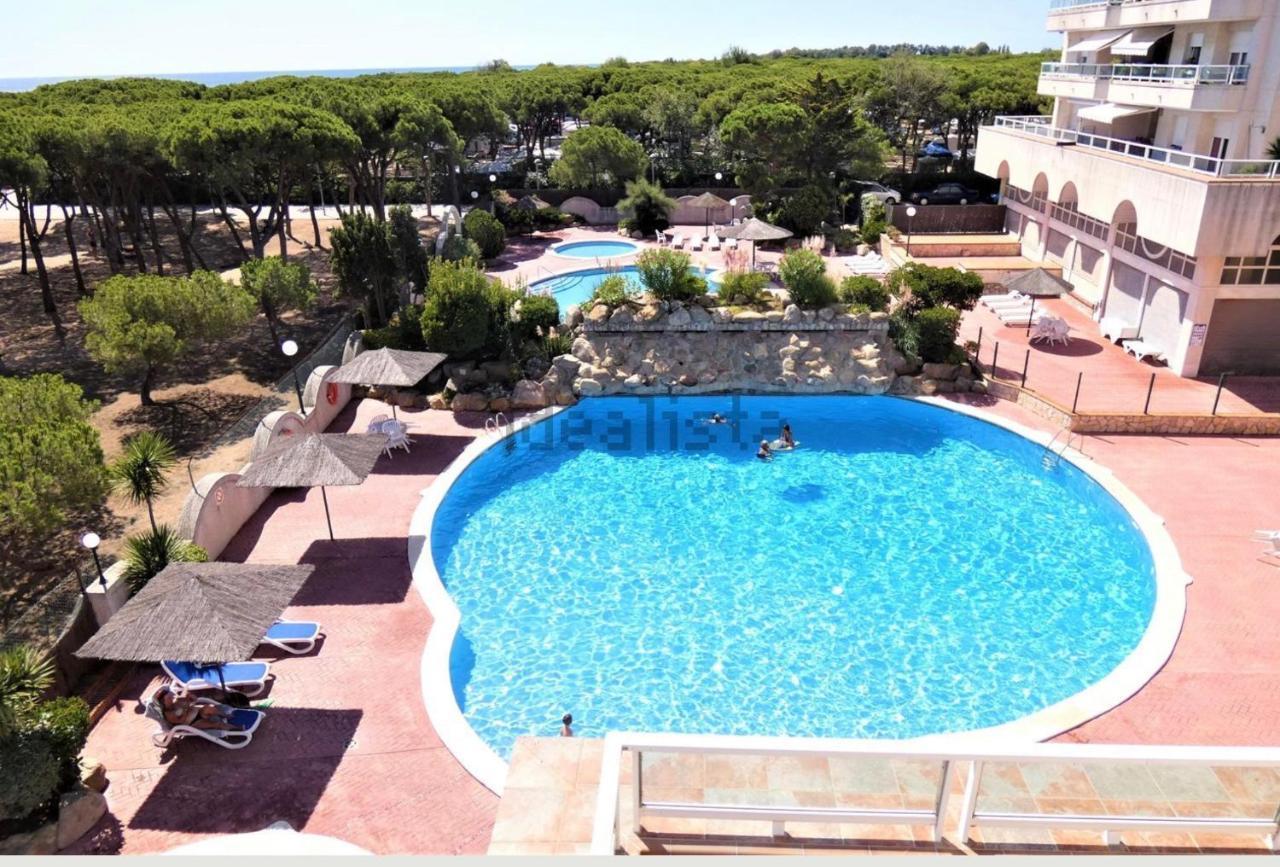 Apartment Direkt Am Strand บลาเนส ภายนอก รูปภาพ