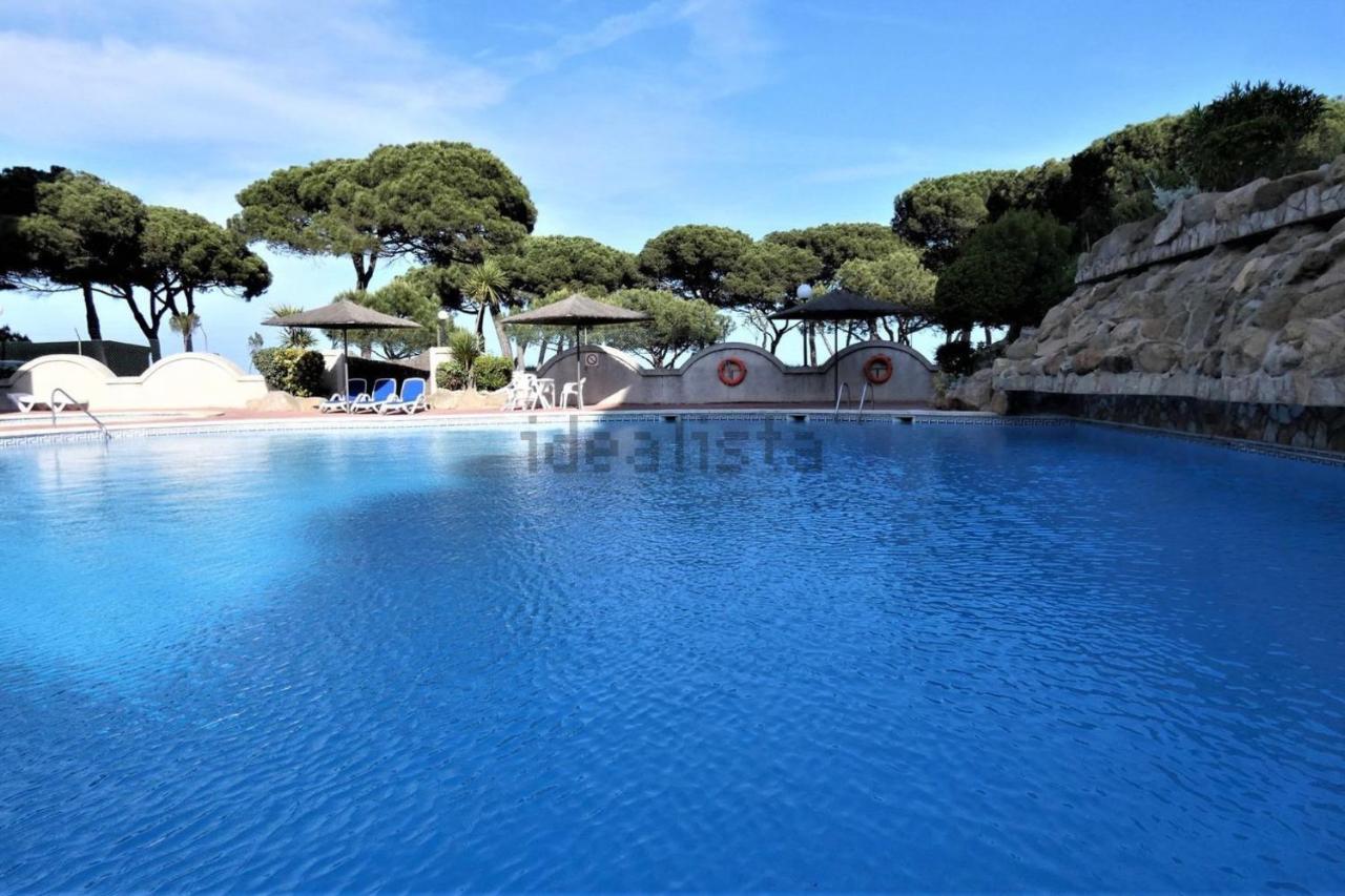 Apartment Direkt Am Strand บลาเนส ภายนอก รูปภาพ
