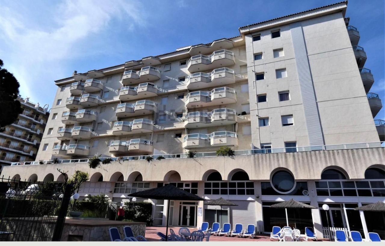Apartment Direkt Am Strand บลาเนส ภายนอก รูปภาพ