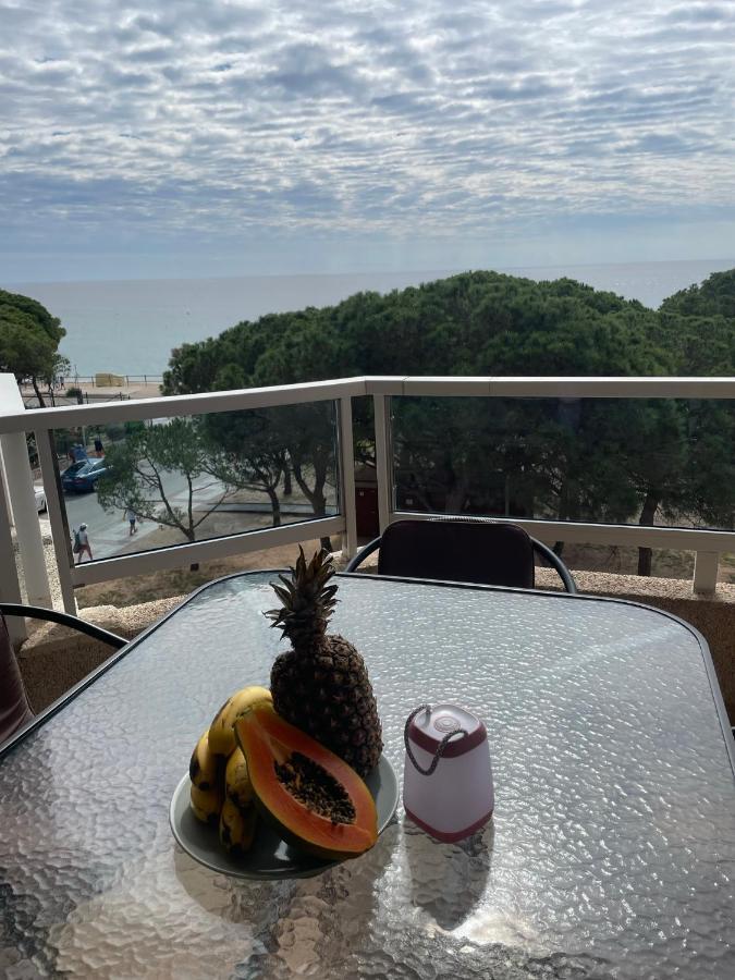 Apartment Direkt Am Strand บลาเนส ภายนอก รูปภาพ