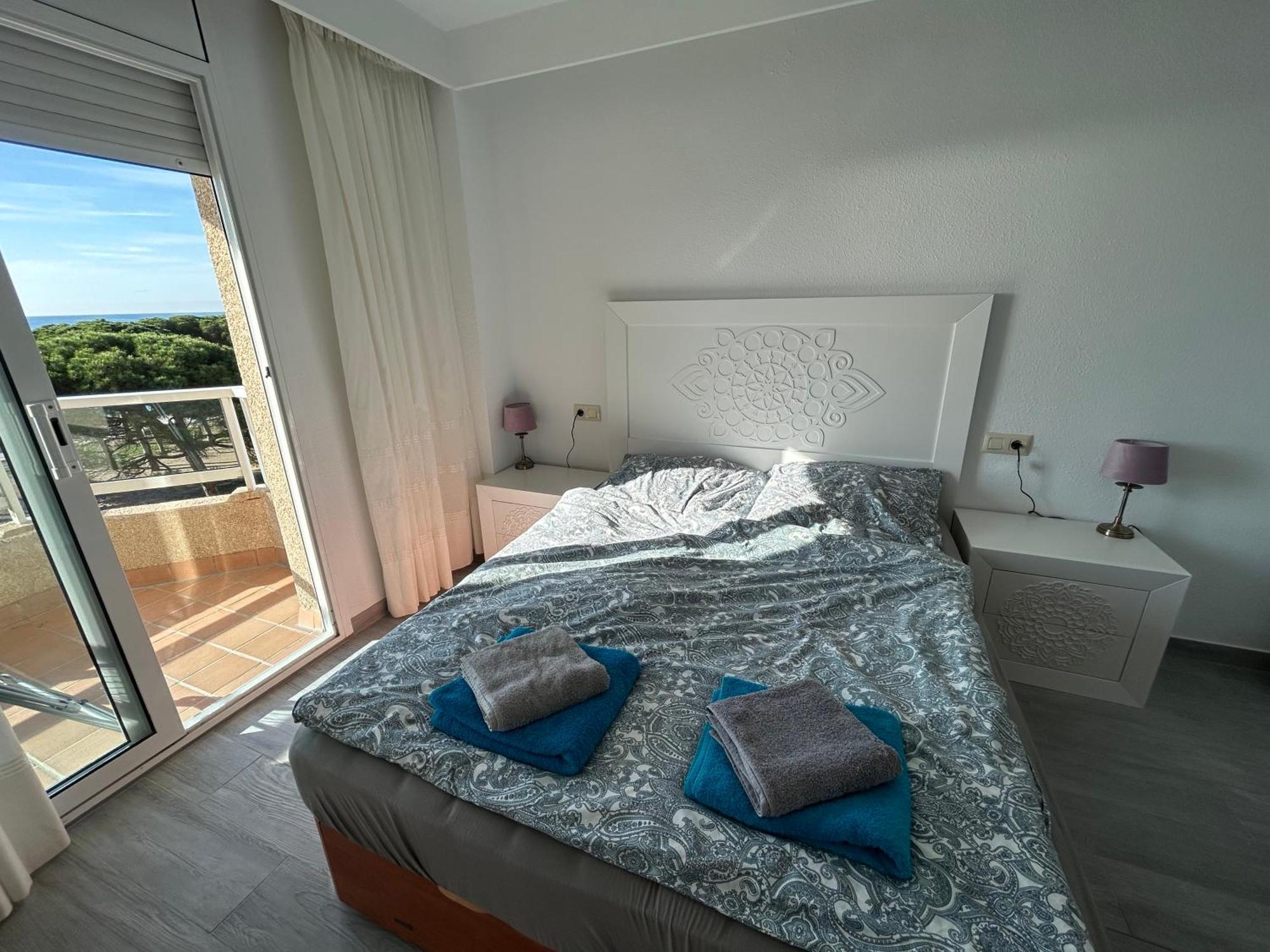 Apartment Direkt Am Strand บลาเนส ภายนอก รูปภาพ